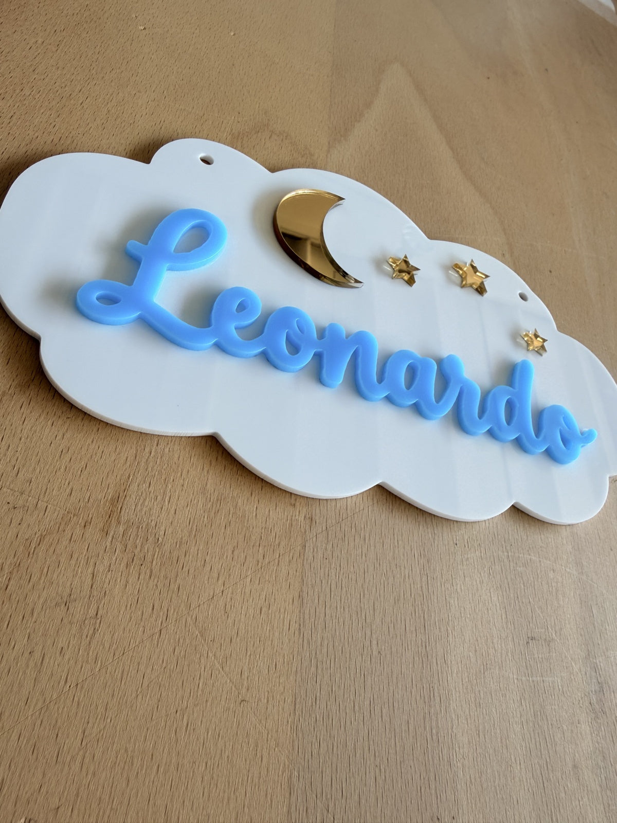 Foto originale: scritta Leonardo e decorazioni in rilievo